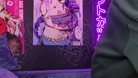 Snapshot of roxy_riot_ chatting on March 1, 2025, 4:47 am roxy_riot_ online show from March 1, 2025, 4:47 am