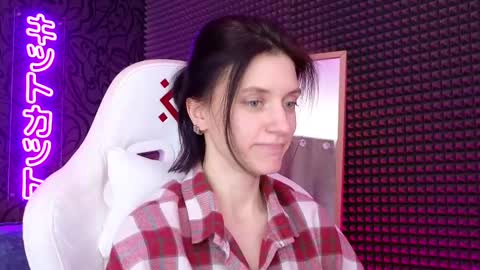 Snapshot of roxy_riot_ chatting on March 2, 2025, 7:32 am roxy_riot_ online show from March 2, 2025, 7:32 am