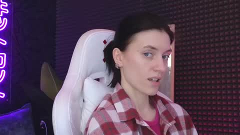 Snapshot of roxy_riot_ chatting on March 3, 2025, 7:32 am roxy_riot_ online show from March 3, 2025, 7:32 am