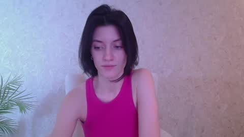 Snapshot of roxy_riot_ chatting on March 4, 2025, 7:30 am roxy_riot_ online show from March 4, 2025, 7:30 am