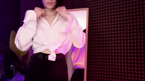 Snapshot of roxy_riot_ chatting on March 8, 2025, 8:00 am roxy_riot_ online show from March 8, 2025, 8:00 am