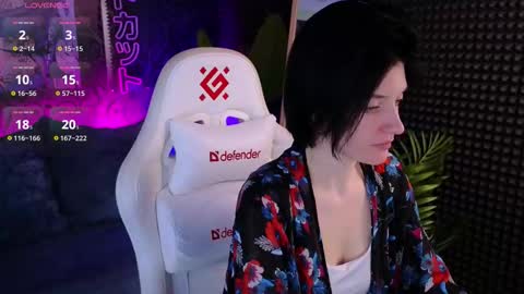 Snapshot of roxy_riot_ chatting on October 23, 2025, 1:49 am roxy_riot_ online show from October 23, 2025, 1:49 am