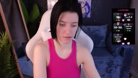 Snapshot of roxy_riot_ chatting on December 3, 2025, 1:35 am roxy_riot_ online show from December 3, 2025, 1:35 am