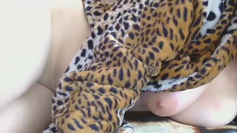 Snapshot of roxy_secrets chatting on March 3, 2025, 7:32 am roxy secrets online show from March 3, 2025, 7:32 am