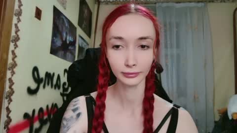 Snapshot of roxy_silver chatting on May 8, 2026, 8:58 pm Roxy online show from May 8, 2026, 8:58 pm