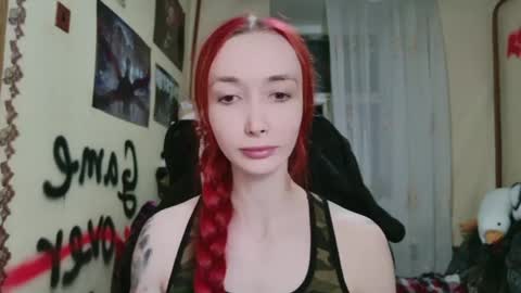 Snapshot of roxy_silver chatting on May 13, 2026, 7:11 pm Roxy online show from May 13, 2026, 7:11 pm