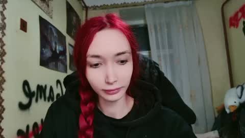 Snapshot of roxy_silver chatting on June 1, 2026, 8:43 pm Roxy online show from June 1, 2026, 8:43 pm