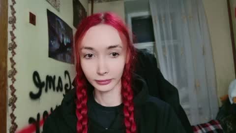 Snapshot of roxy_silver chatting on June 6, 2026, 9:19 pm Roxy online show from June 6, 2026, 9:19 pm