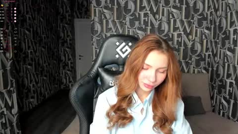 Snapshot of roxy_the_daedevill chatting on December 18, 2024, 1:37 am roxy_the_daedevill online show from December 18, 2024, 1:37 am