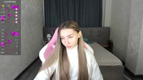 Snapshot of roxy_the_daedevill chatting on January 14, 2025, 1:26 am roxy_the_daedevill online show from January 14, 2025, 1:26 am