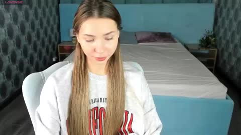 Snapshot of roxy_the_daedevill chatting on February 6, 2025, 1:05 am roxy_the_daedevill online show from February 6, 2025, 1:05 am