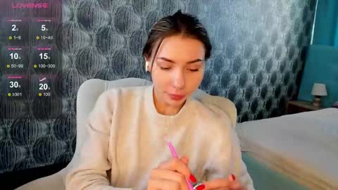 Snapshot of roxy_the_daedevill chatting on February 7, 2025, 4:48 am roxy_the_daedevill online show from February 7, 2025, 4:48 am