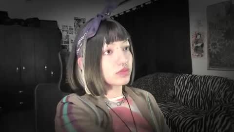 Snapshot of roxy_toxic chatting on July 7, 2026, 1:08 am Roxy Independient model Help me to reach 50 thumbs up online show from July 7, 2026, 1:08 am