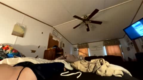 Roxy and Brock online show from December 14, 2025, 3:39 pm