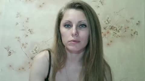 Snapshot of roxyfox18x01 chatting on April 30, 2026, 8:15 pm roxyfox18x01 online show from April 30, 2026, 8:15 pm