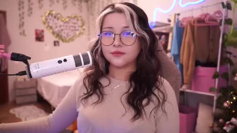 Snapshot of roxysuh chatting on January 17, 2026, 8:30 am roxysuh online show from January 17, 2026, 8:30 am