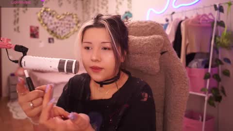 Snapshot of roxysuh chatting on February 15, 2026, 7:05 am roxysuh online show from February 15, 2026, 7:05 am