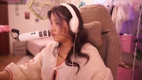 Snapshot of roxysuh chatting on June 20, 2026, 12:08 pm roxysuh online show from June 20, 2026, 12:08 pm