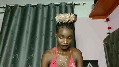 Softluxe online show from April 24, 2026, 8:17 am