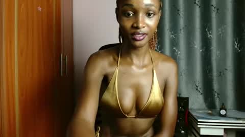 Softluxe online show from May 5, 2026, 6:54 am