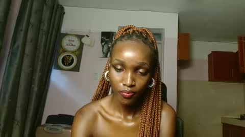 Softluxe online show from May 8, 2026, 5:57 am