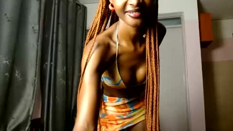 Softluxe online show from May 12, 2026, 5:37 am