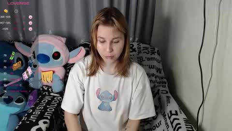 angela online show from September 12, 2025, 1:44 pm