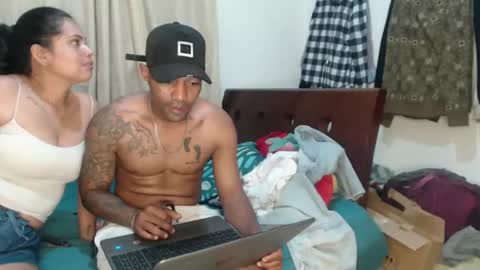 Snapshot of roycamila chatting on April 4, 2026, 8:39 pm roycamila online show from April 4, 2026, 8:39 pm