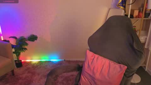 Roziett online show from March 27, 2026, 8:59 am