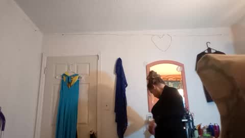 Snapshot of rraineonme chatting on April 30, 2026, 4:41 am rraineonme online show from April 30, 2026, 4:41 am