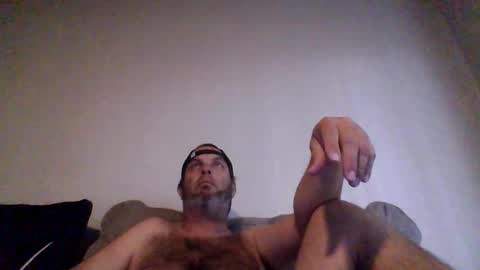 rubbingoneout714 online show from April 5, 2026, 10:51 pm