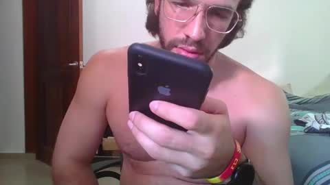 Snapshot of rubio121 chatting on December 18, 2024, 5:10 pm rubio121 online show from December 18, 2024, 5:10 pm