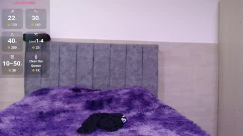 Snapshot of ruby__redd chatting on December 21, 2025, 7:43 pm Ruby and Vanie online show from December 21, 2025, 7:43 pm