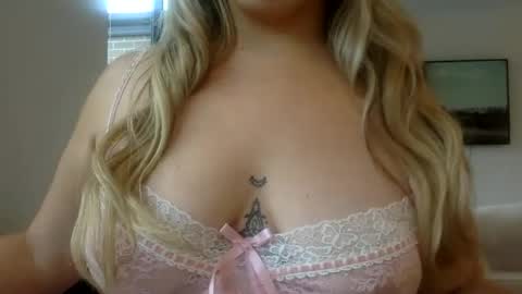 rubyhill99 online show from June 25, 2026, 11:09 pm
