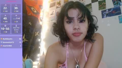 Snapshot of rubyred6923 chatting on January 31, 2025, 1:33 am Ruby Red online show from January 31, 2025, 1:33 am