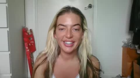 Snapshot of rubyredxxxoxxx chatting on December 14, 2024, 10:34 am rubyredxxxoxxx online show from December 14, 2024, 10:34 am