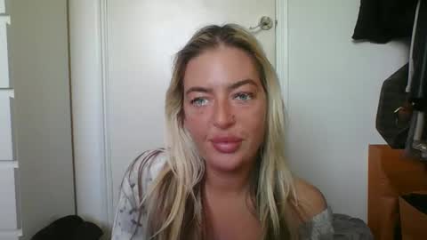 Snapshot of rubyredxxxoxxx chatting on February 2, 2025, 9:19 am rubyredxxxoxxx online show from February 2, 2025, 9:19 am