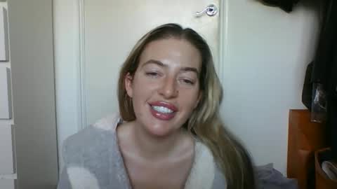 rubyredxxxoxxx online show from November 21, 2025, 11:31 am