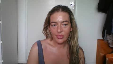 rubyredxxxoxxx online show from January 19, 2026, 11:36 am