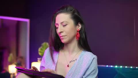  Ruby  online show from March 18, 2026, 11:41 pm