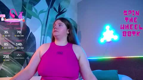 Snapshot of rubyvalen chatting on November 10, 2025, 1:04 am Ruby online show from November 10, 2025, 1:04 am