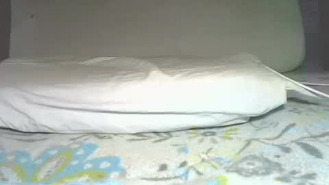 rudisuzzy 1 online show from March 8, 2026, 12:09 pm