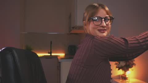 Mila online show from April 13, 2026, 3:06 pm