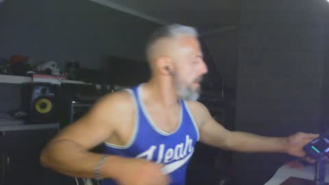 Snapshot of ruffi77 chatting on December 29, 2024, 10:25 pm Chico que rico Caliente online show from December 29, 2024, 10:25 pm