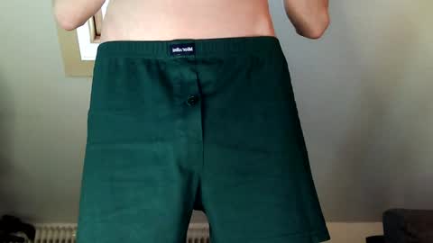 Snapshot of ruffy1992 chatting on December 25, 2024, 2:45 pm Luffy online show from December 25, 2024, 2:45 pm