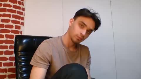 Snapshot of rufuspit chatting on December 12, 2024, 11:50 am Rufus online show from December 12, 2024, 11:50 am