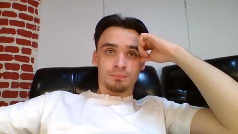 Snapshot of rufuspit chatting on December 19, 2024, 1:40 pm Rufus online show from December 19, 2024, 1:40 pm