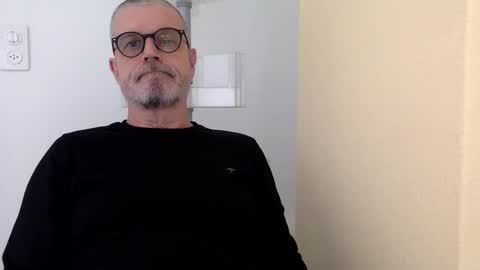 Snapshot of ruk_ri913mn chatting on January 6, 2025, 11:51 am Jimi online show from January 6, 2025, 11:51 am