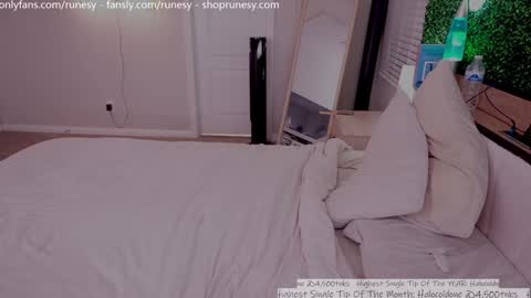 Snapshot of runesy chatting on January 7, 2026, 4:15 am Lady online show from January 7, 2026, 4:15 am