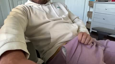 Snapshot of rungriff2323 chatting on September 9, 2025, 1:43 pm rungriff2323 online show from September 9, 2025, 1:43 pm